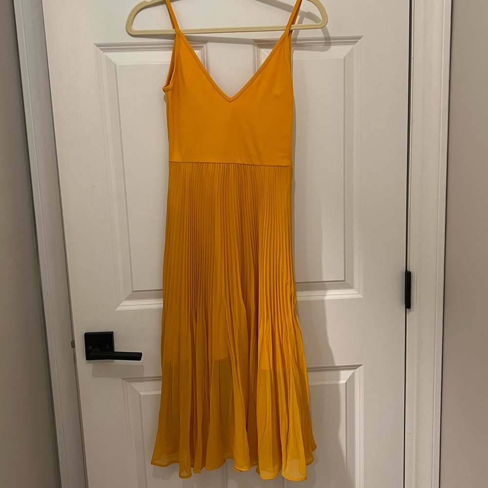 Aritzia Wilfred Daphnee Dress, XS